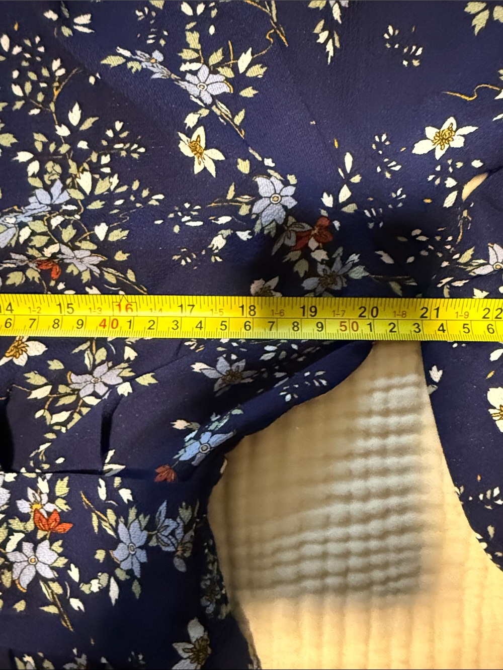 Max Studio Women's Navy Floral V-Neck Tie-Waist Midi Dress Large - Picture 5 of 5